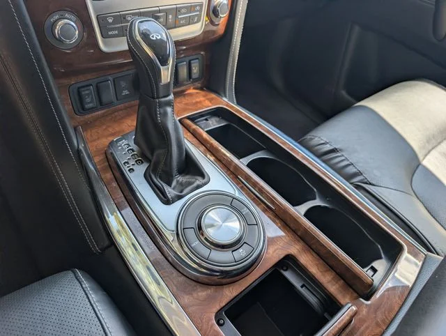 Used 2019 Black Obsidian INFINITI LUXE image 19