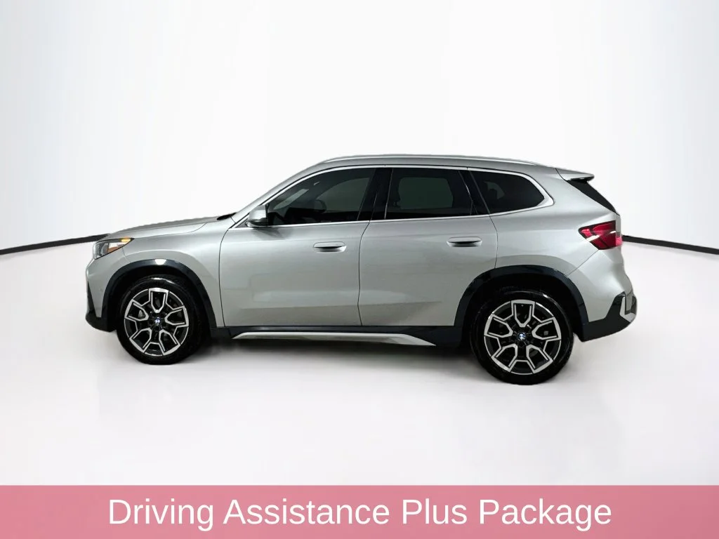Used 2024 Silver BMW xDrive28i image 4