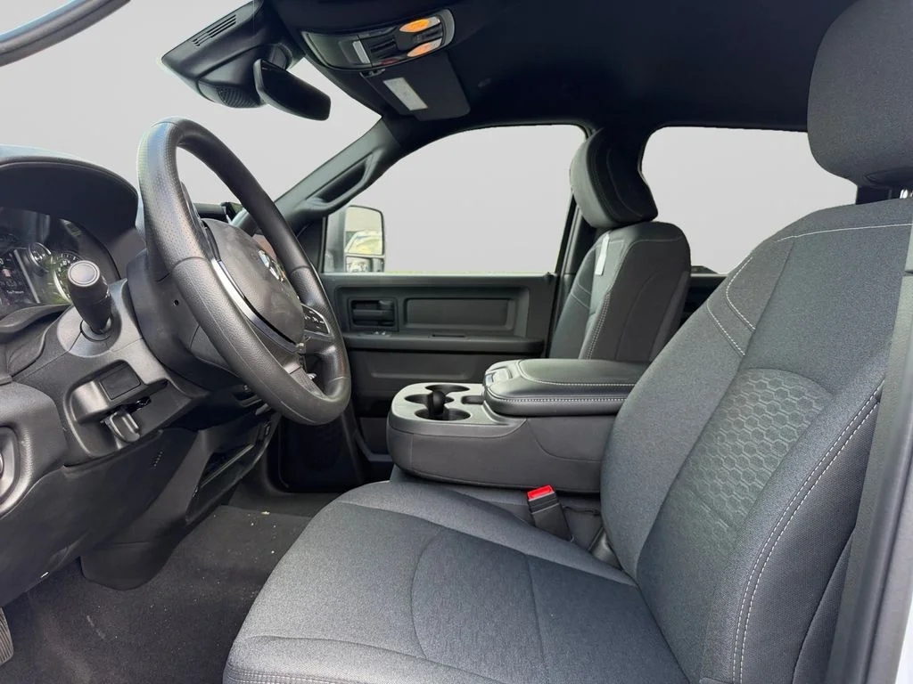 2026 RAM 3500 Tradesman - Photo 10