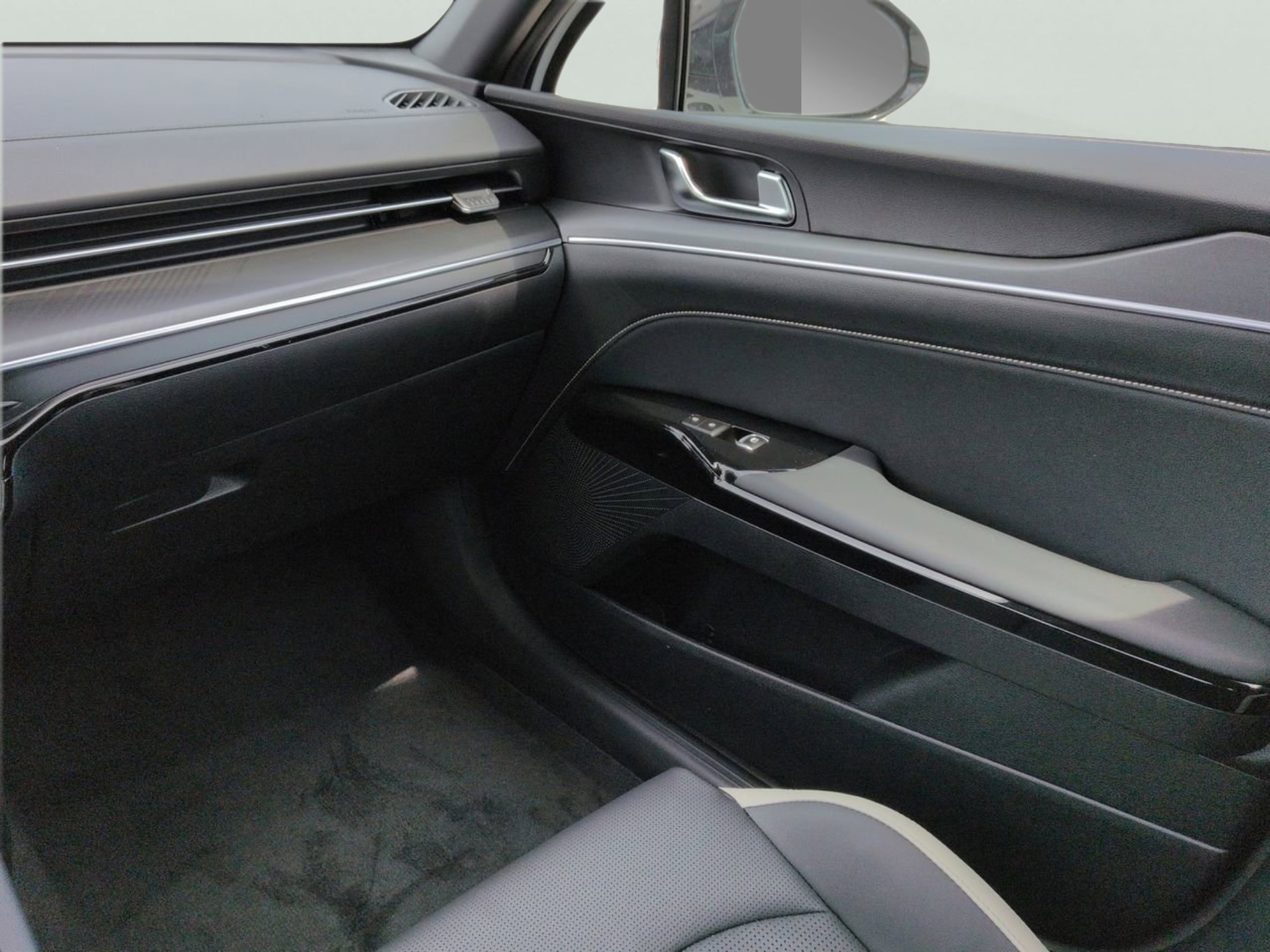 New 2026 Snow White Pearl Kia GT-Line FWD image 14
