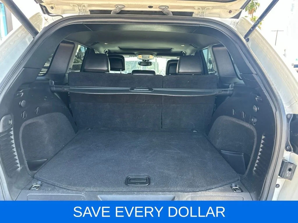 Used 2019 White Jeep Altitude image 5