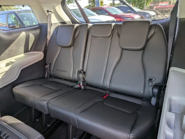 Used 2024 Blue Kia EX image 17