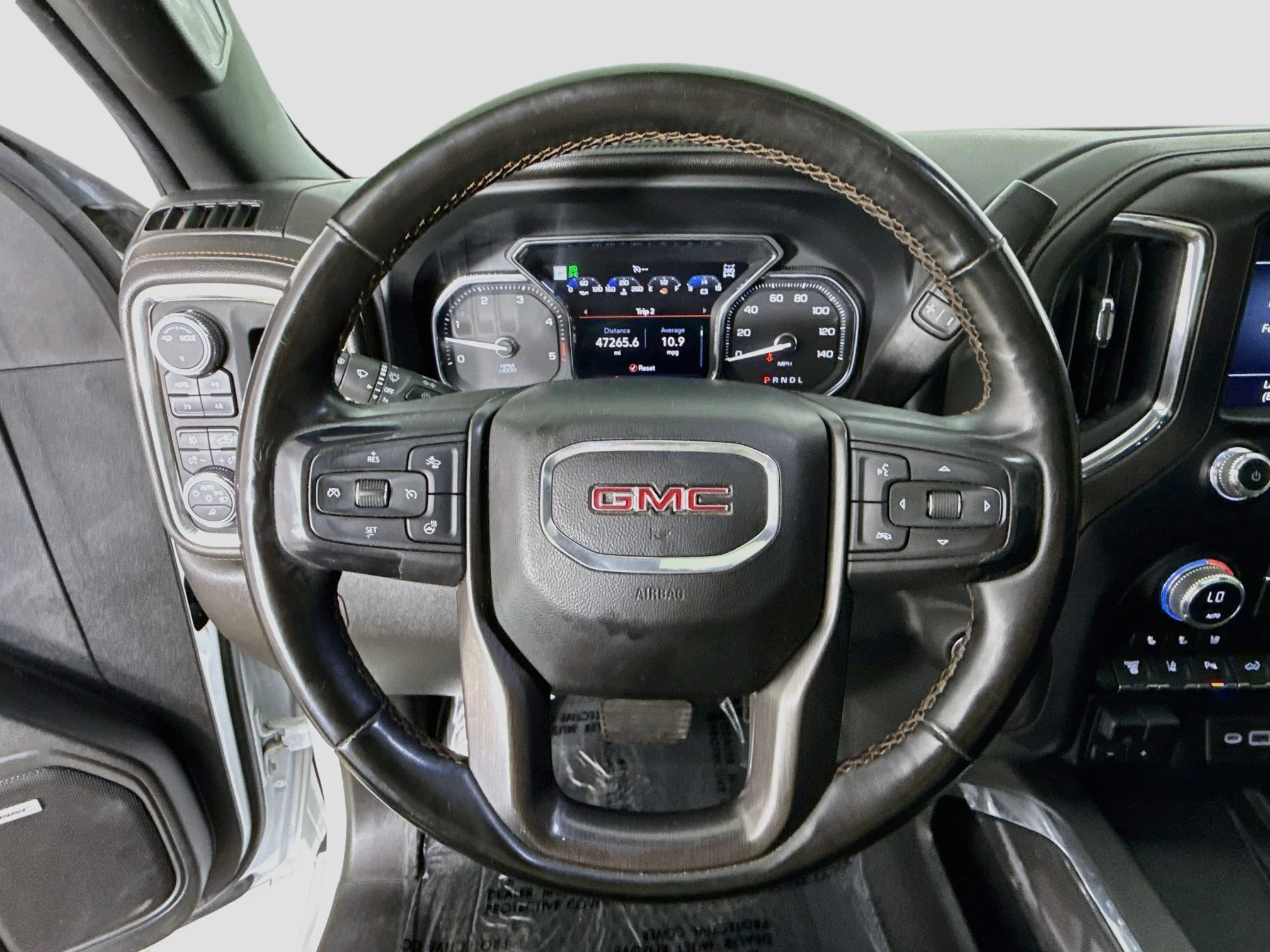 Used 2023 SUMMIT WHITE GMC AT4 image 13