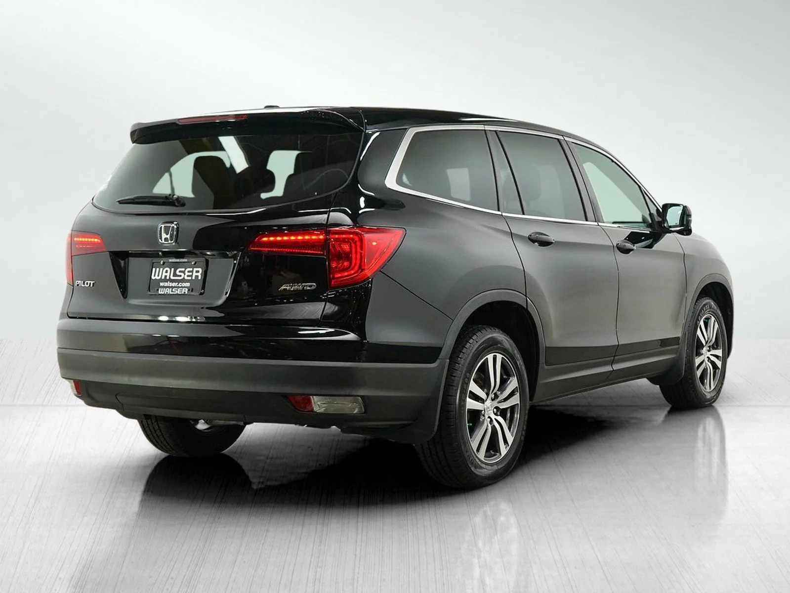 Used 2017  Honda ex image 5