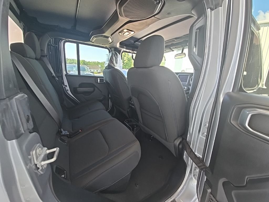 Used 2021 Silver Jeep Willys image 10