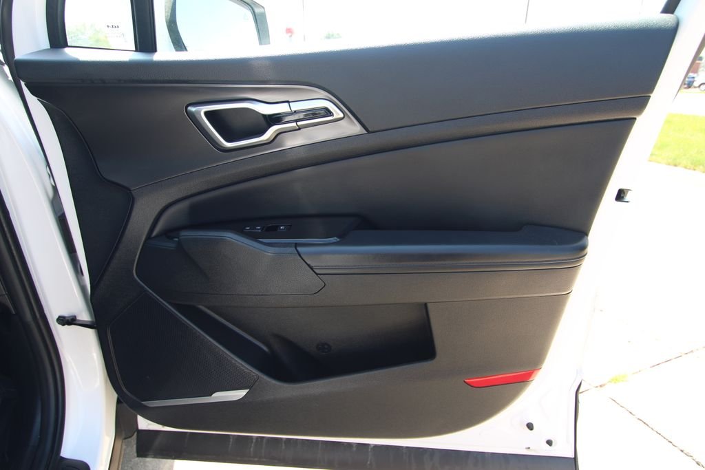 Used 2024 White Kia EX image 39
