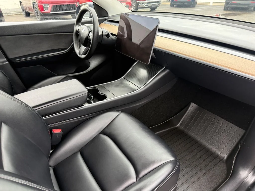 Used 2021 Black Tesla Long Range image 3