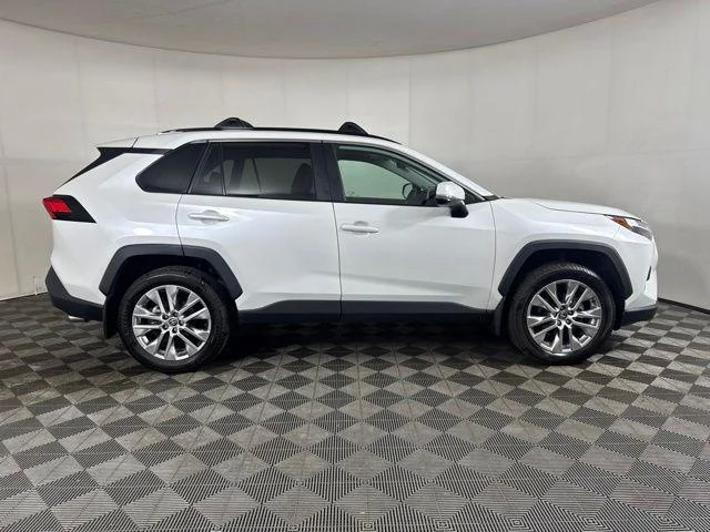 Certified Used 2024 WIND CHILL PEARL Toyota  image 2