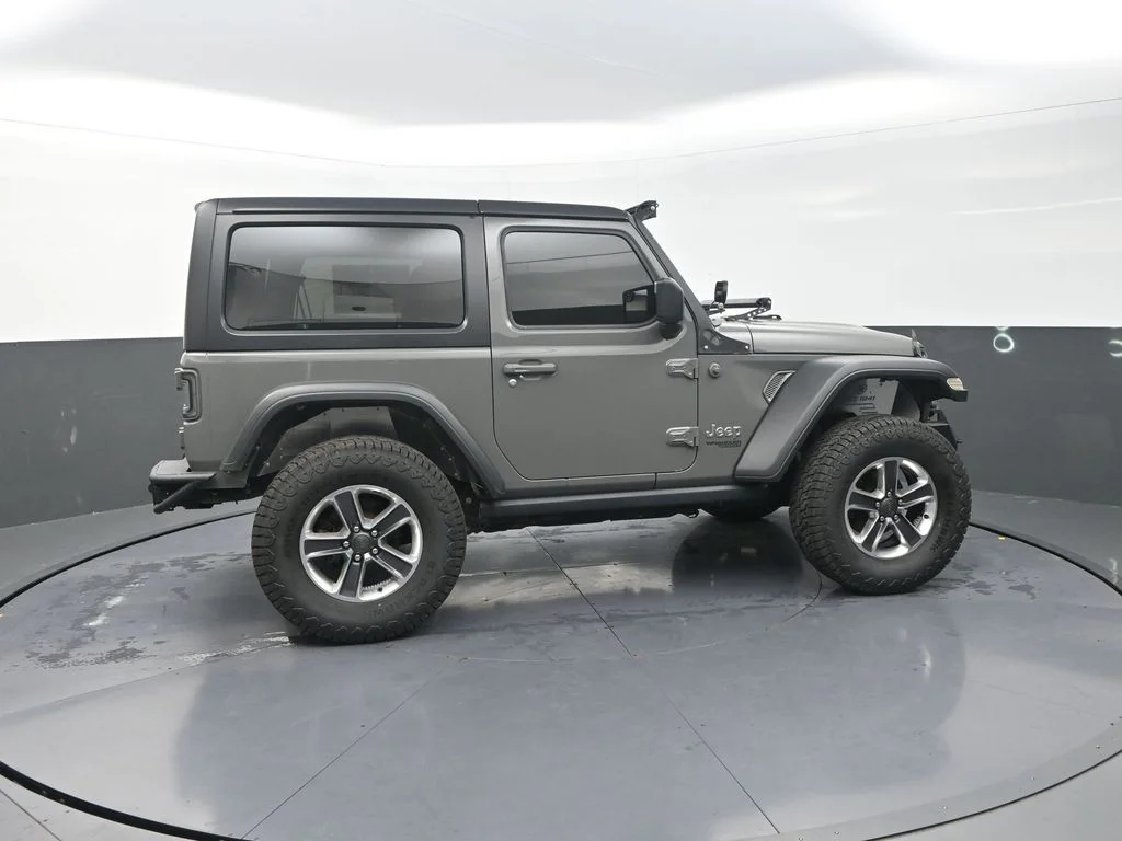 Used 2020 Gray Jeep Sport image 11