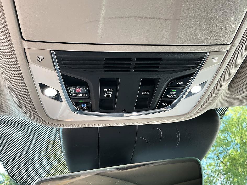 Used 2019 Gray Acura w/Advance Pkg image 20
