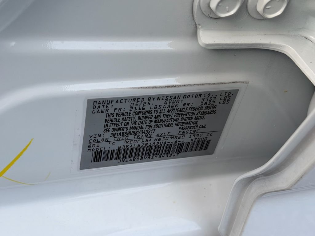 Used 2025 White Nissan S image 19
