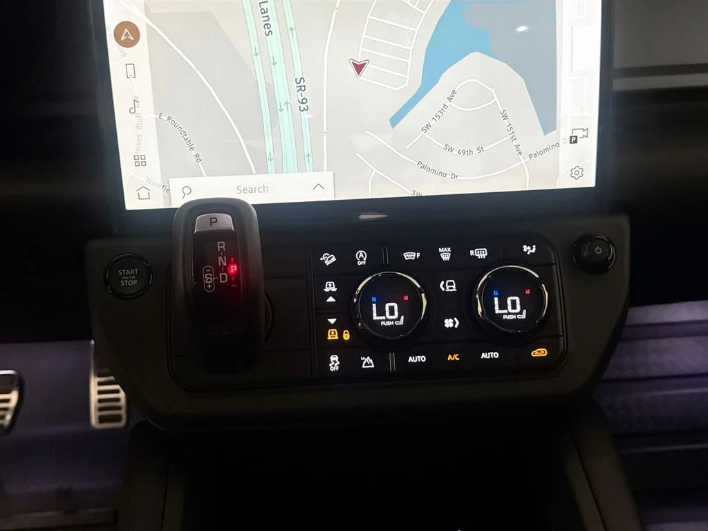 New 2026 Petra Copper Land Rover OCTA image 15