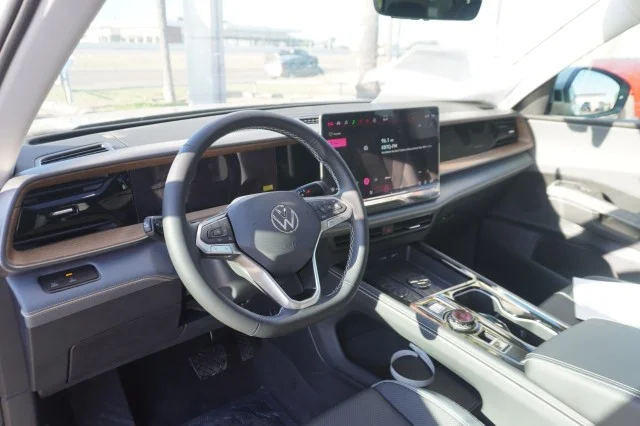 New 2027 Sandstone Volkswagen SE w/Technology image 19