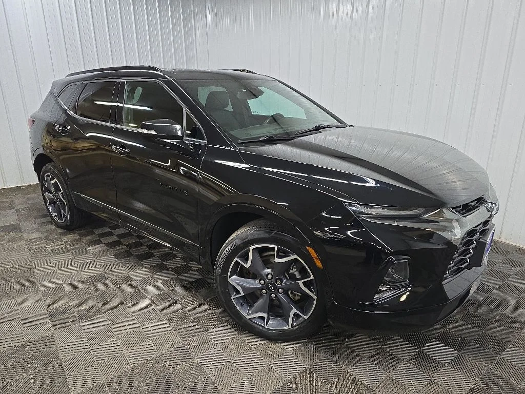 Used 2022 Black Chevrolet RS image 7