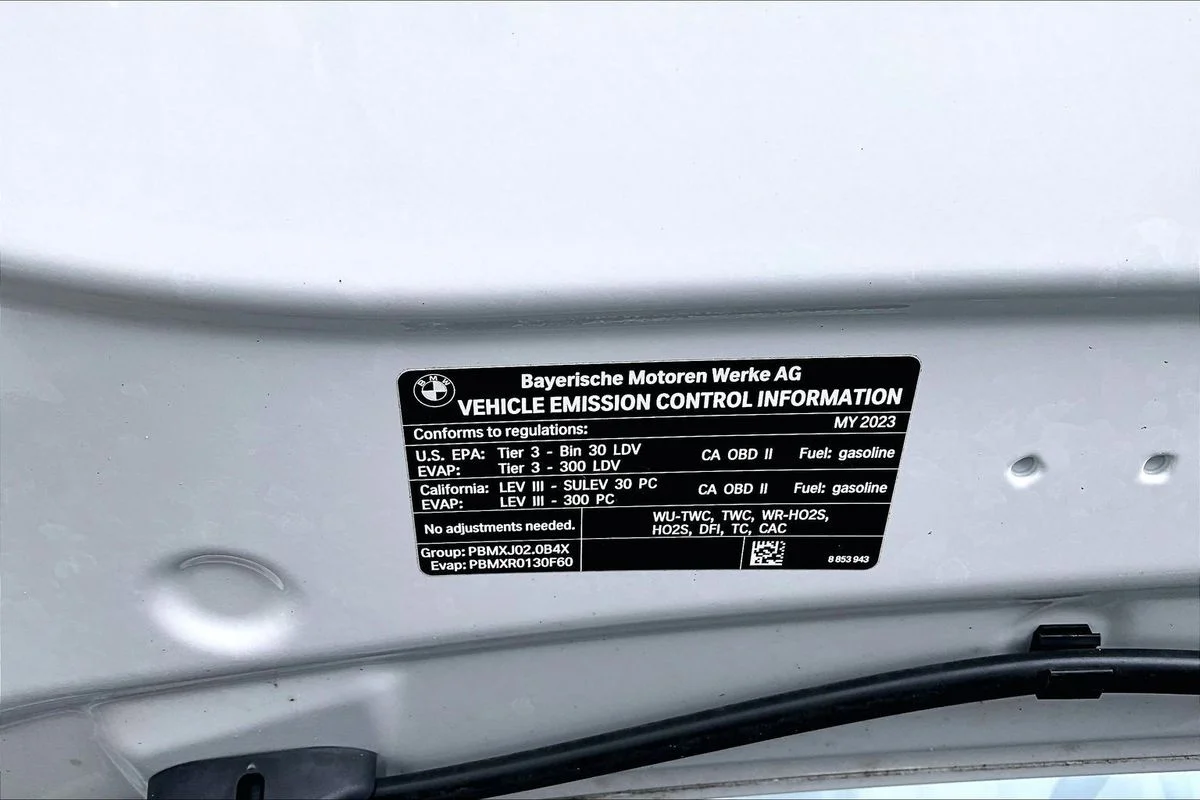 Used 2023  BMW i sDrive image 33