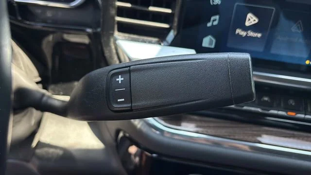 Used 2023 Dark Ash Metallic Chevrolet LT (2FL) image 29