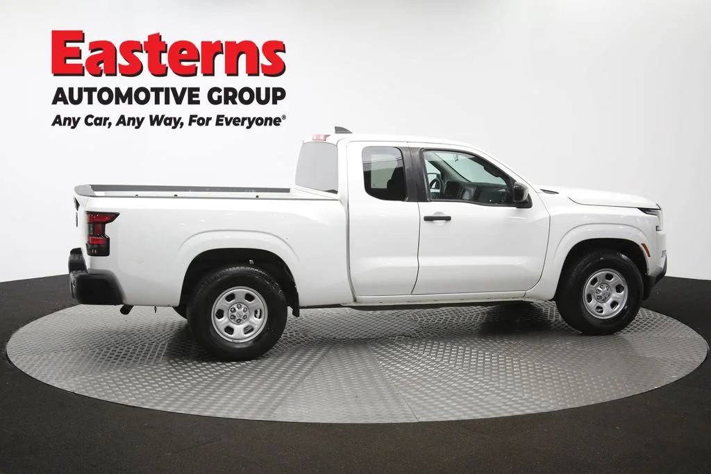Used 2022 White Nissan S image 44