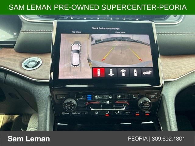 Used 2023 Silver Jeep Summit image 13