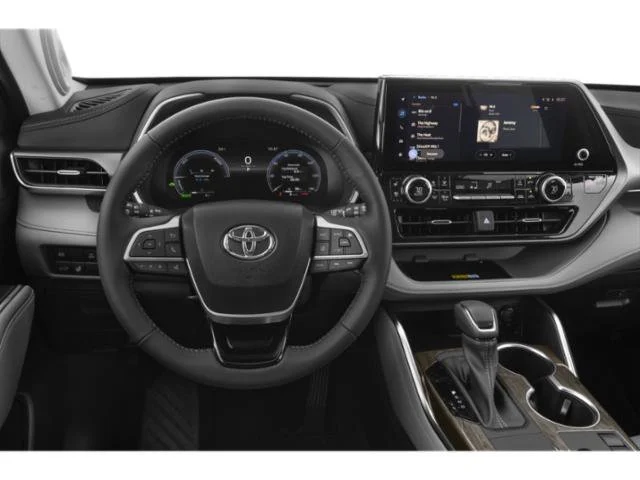 Used 2023  Toyota Limited image 8