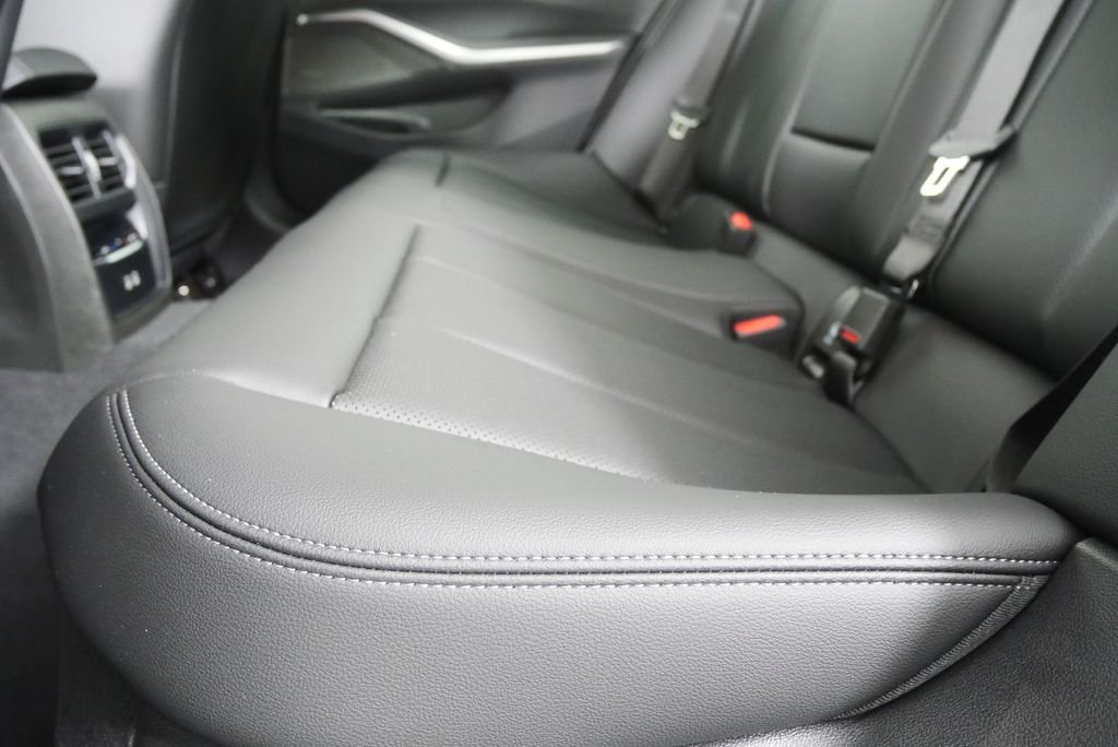 2026 BMW 3 Series 330i - Photo 14