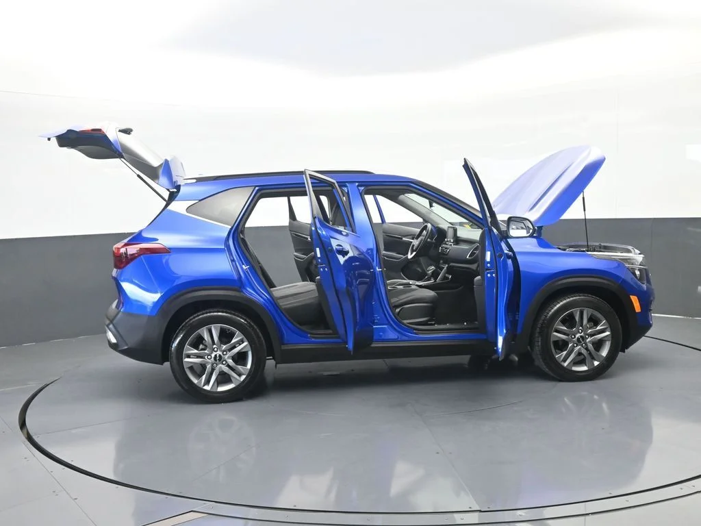 Used 2023 Neptune Blue Kia S image 67