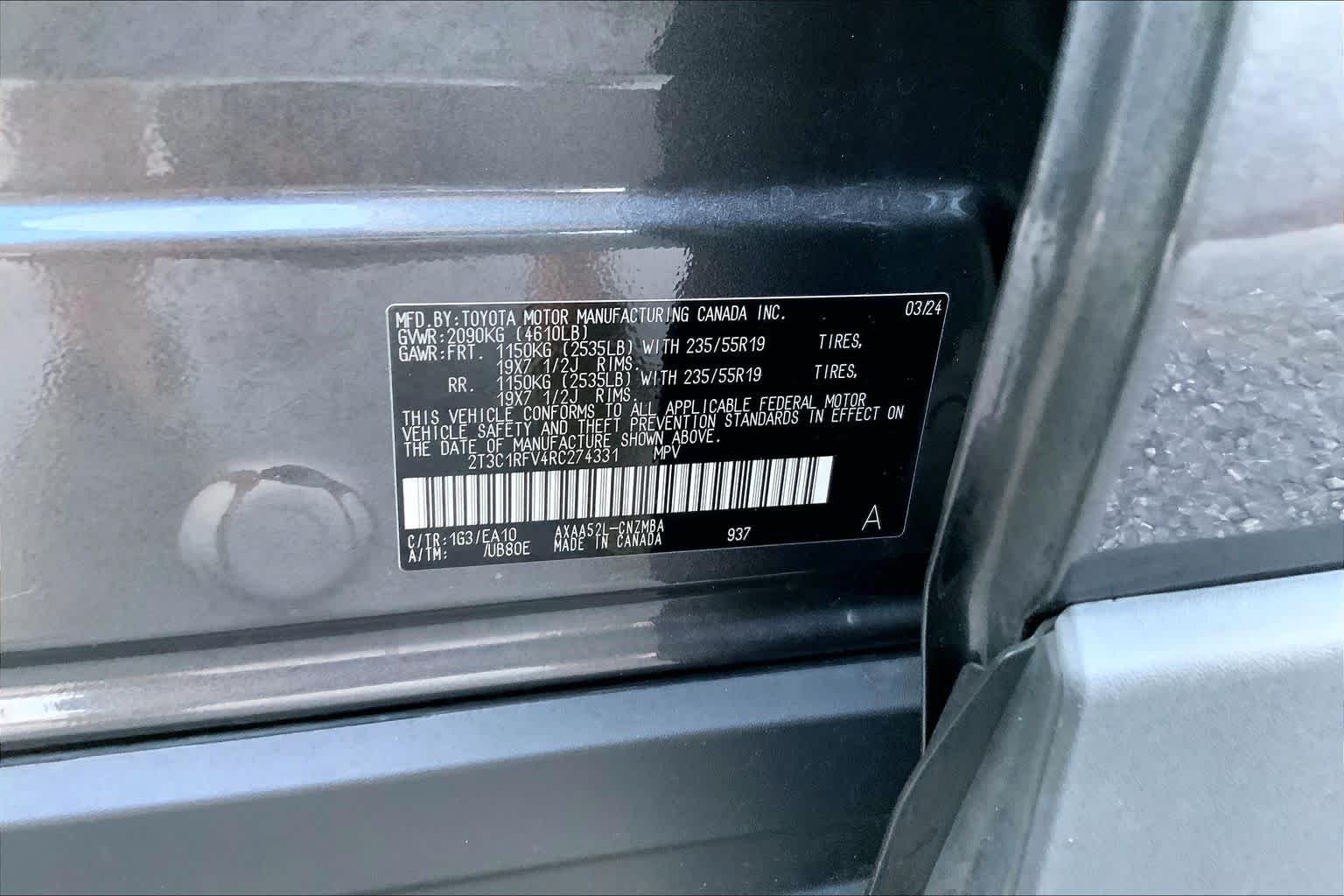 Used 2024 Magnetic Gray Metallic Toyota XLE Premium image 31