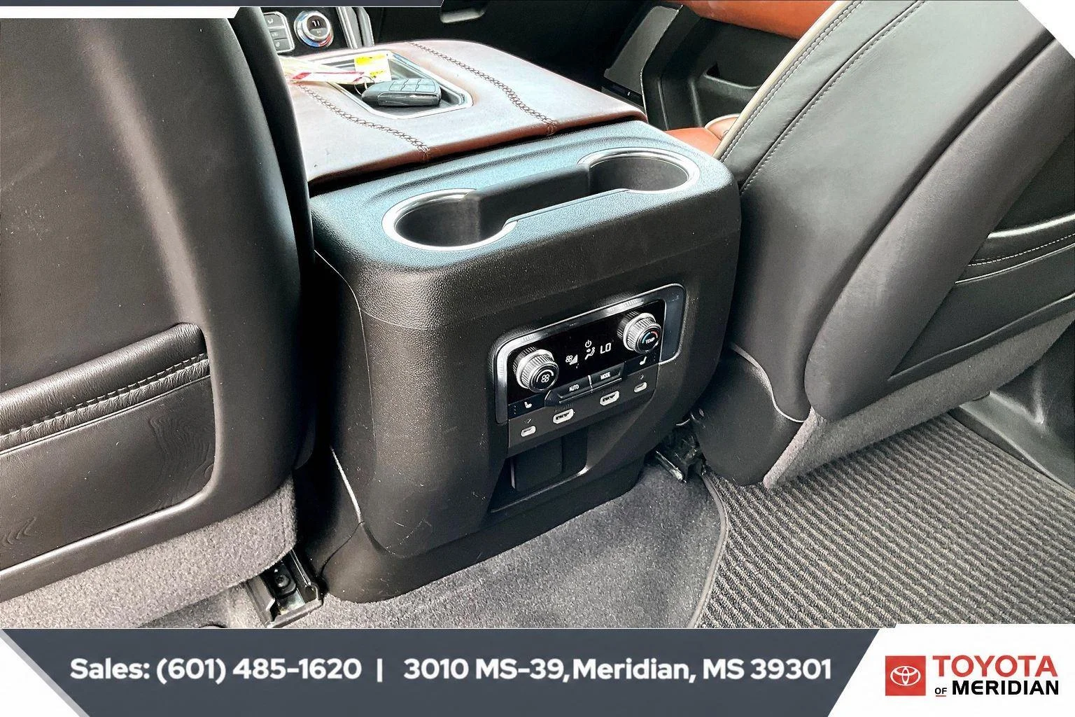 Used 2024 Onyx Black GMC Denali Ultimate image 25