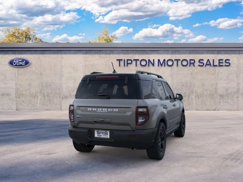 New 2025 Carbonized Gray Metallic Ford Outer Banks® image 8