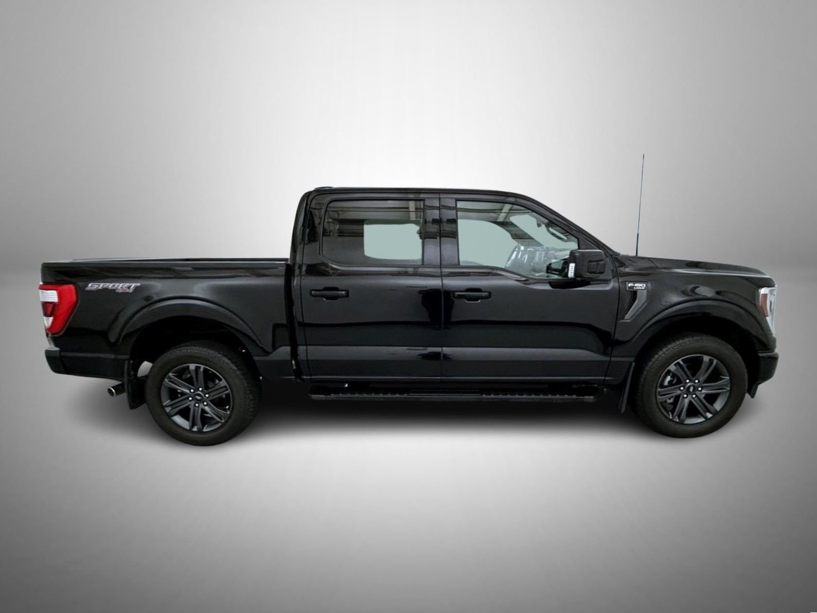 Used 2023 Agate Black Metallic Ford Lariat image 4