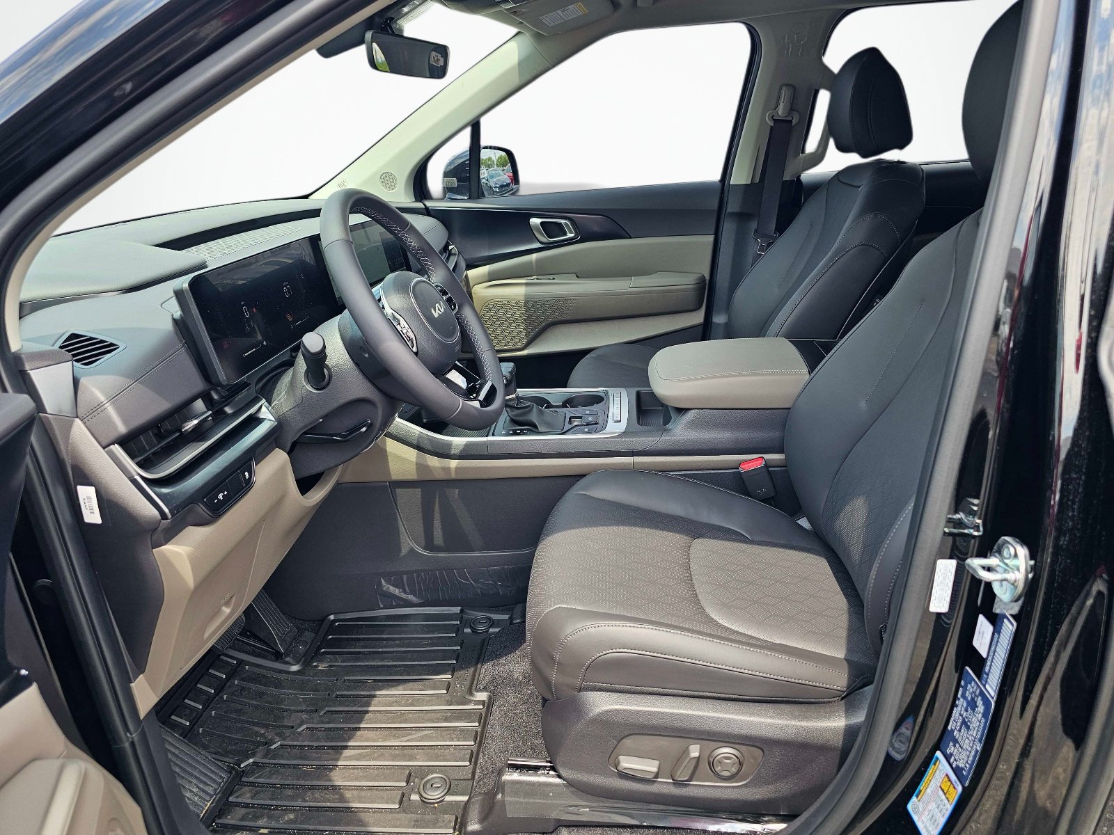 New 2026 Aurora Black Pearl Kia LXS image 17