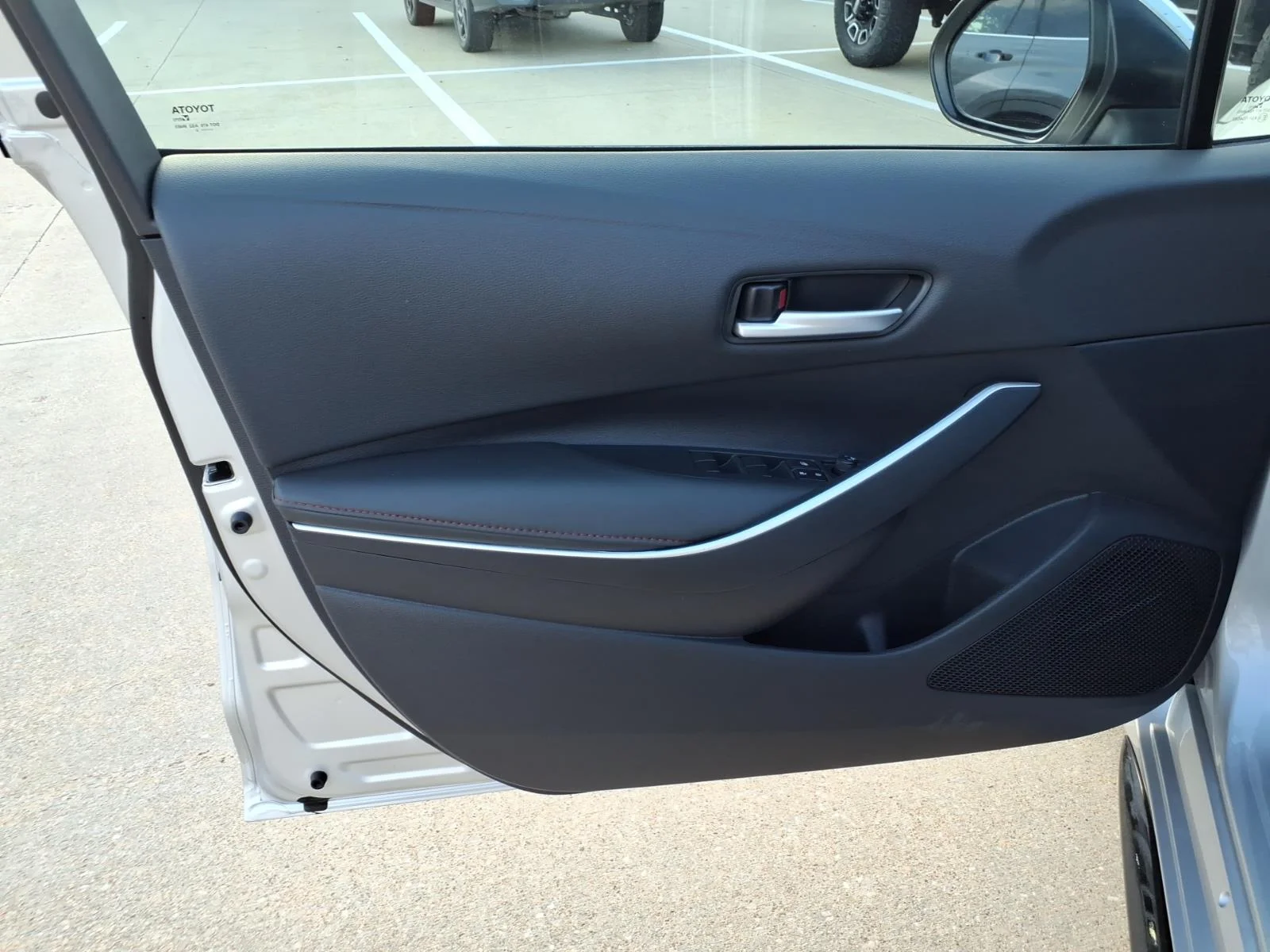 Certified Used 2025 Classic Silver Metallic Toyota SE image 20