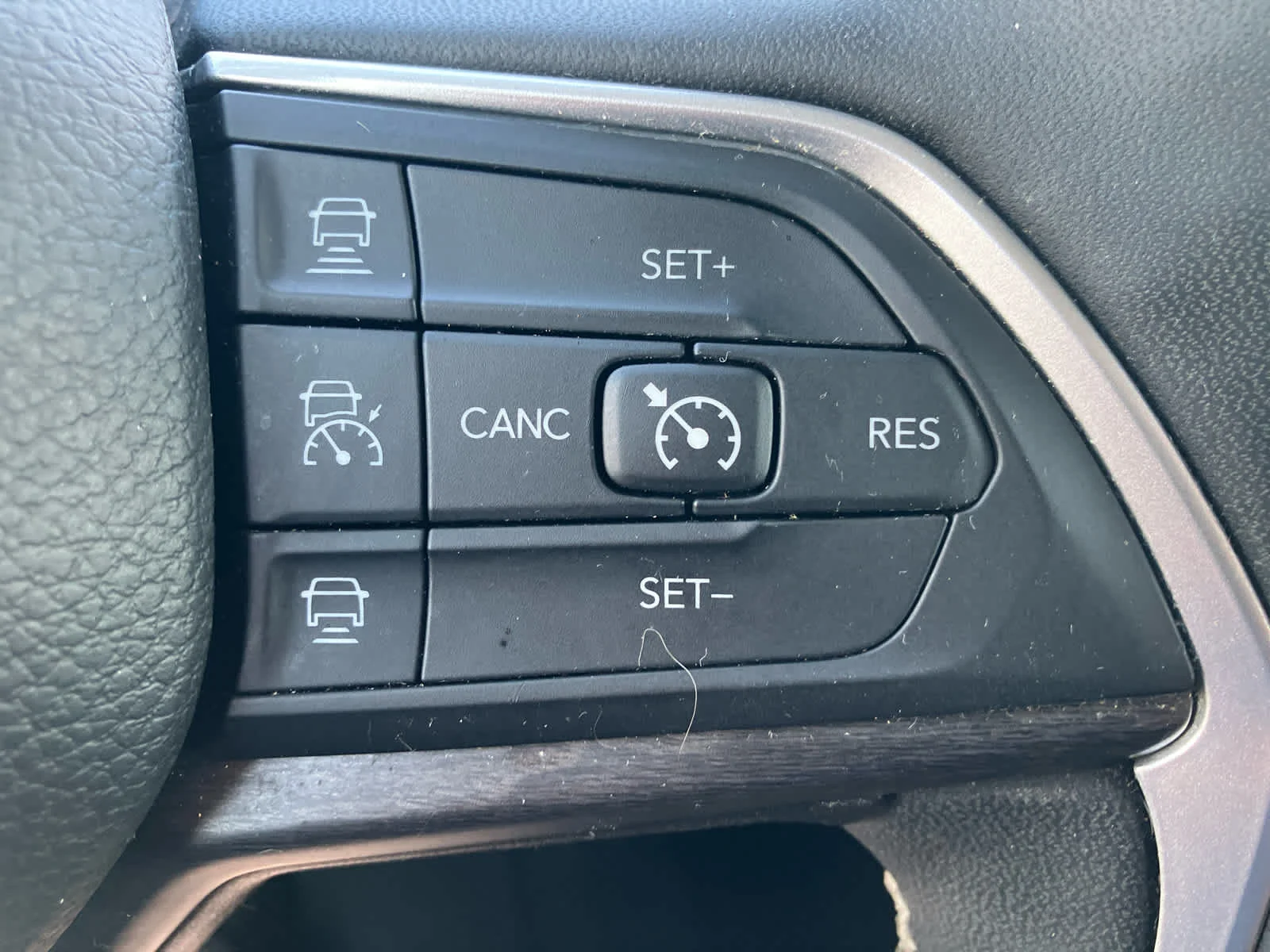 Used 2023 Bright White Clearcoat Jeep Limited image 21