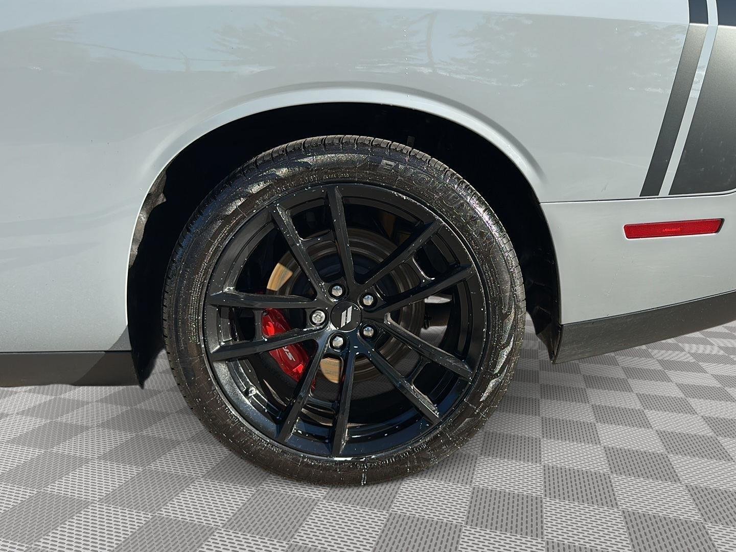 2021 Dodge Challenger R/T - Photo 10