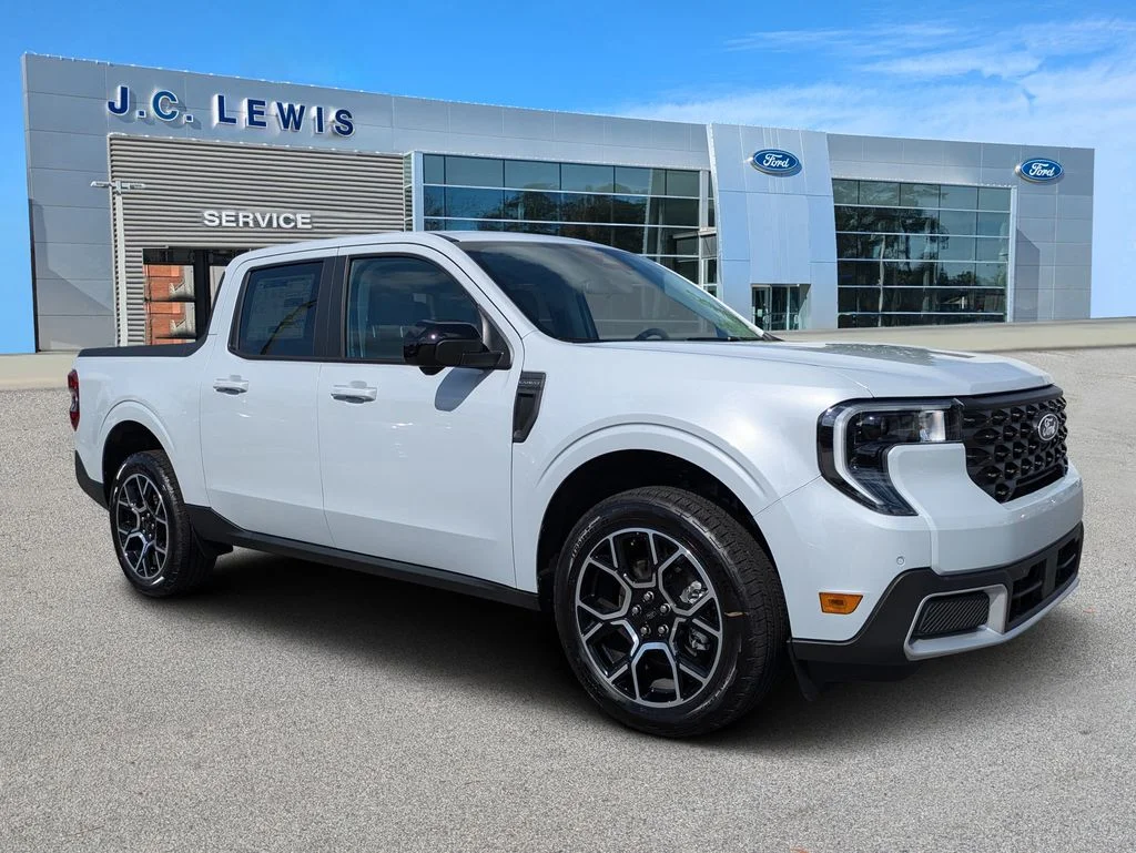 New 2026 Space White Metallic Ford Lariat image 1