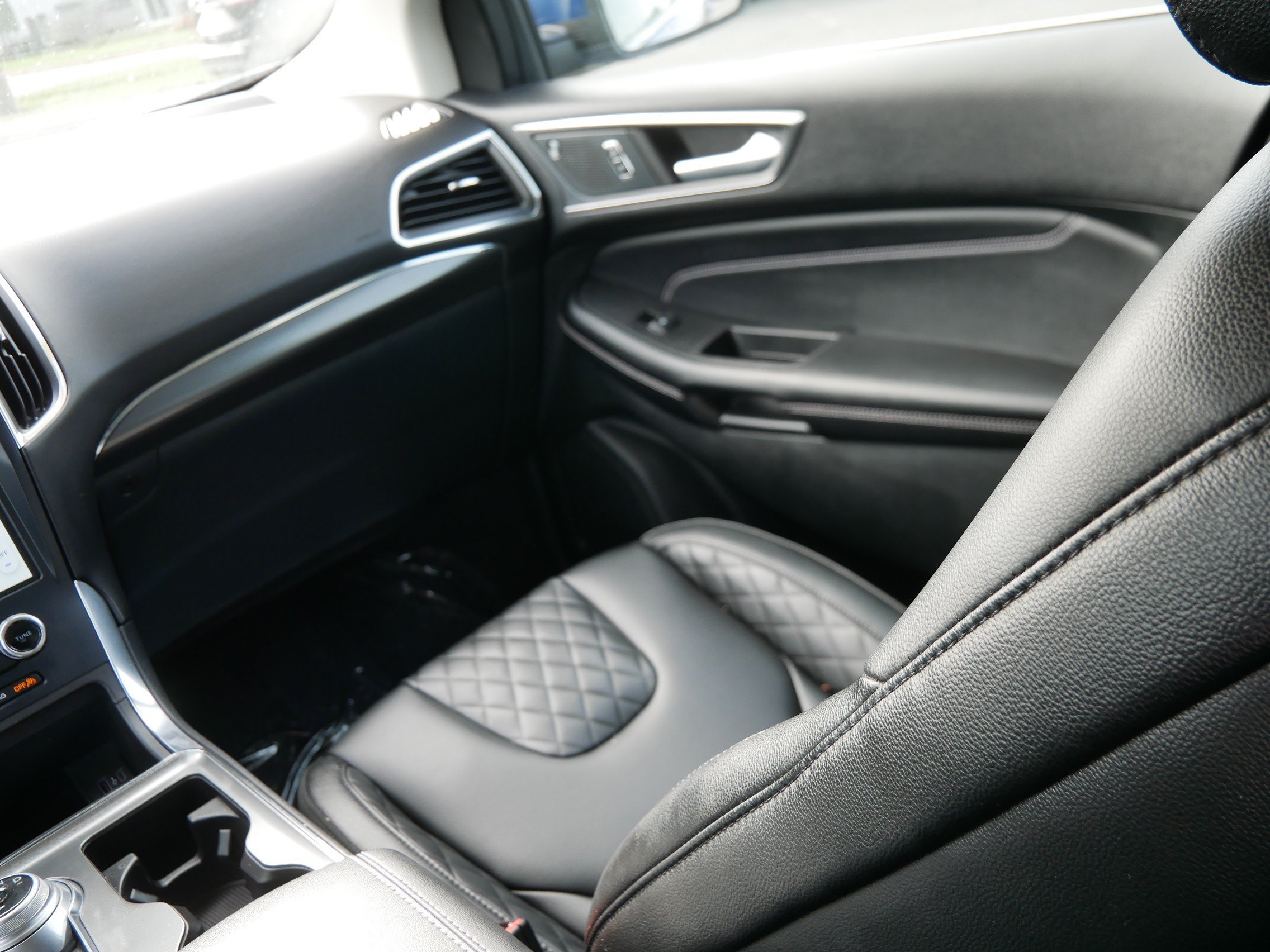 Used 2023 Blue Ford Titanium image 17
