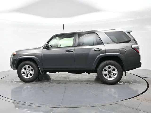 Used 2014 Magnetic Gray Met Toyota SR5 image 4