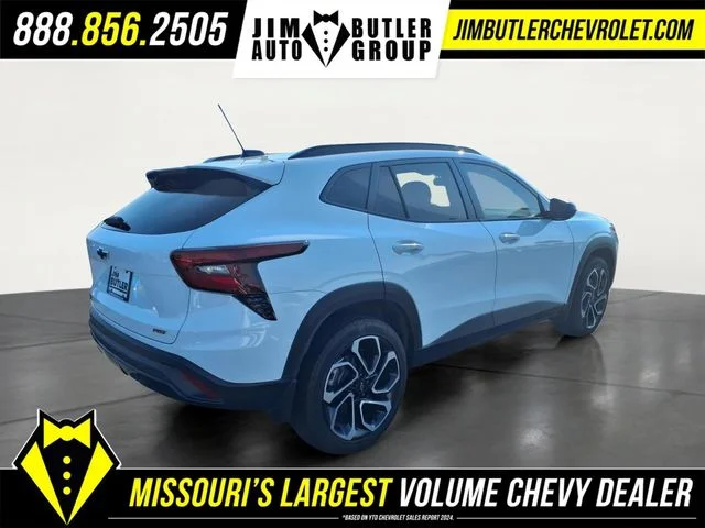 Certified Used 2025 White Chevrolet 2RS image 2