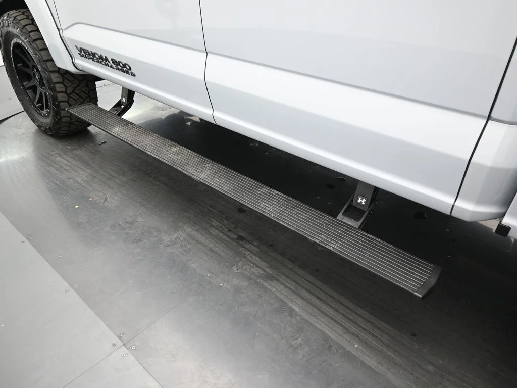 New 2025 Space White Metallic Ford Lariat image 26