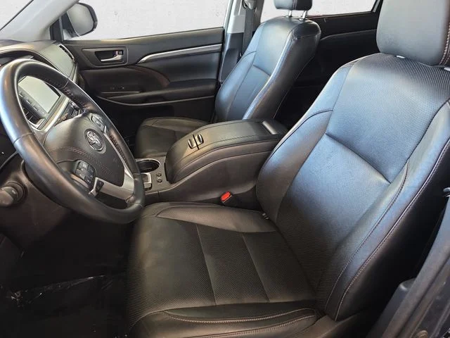 Used 2018 Shoreline Mist Toyota Limited Platinum image 16