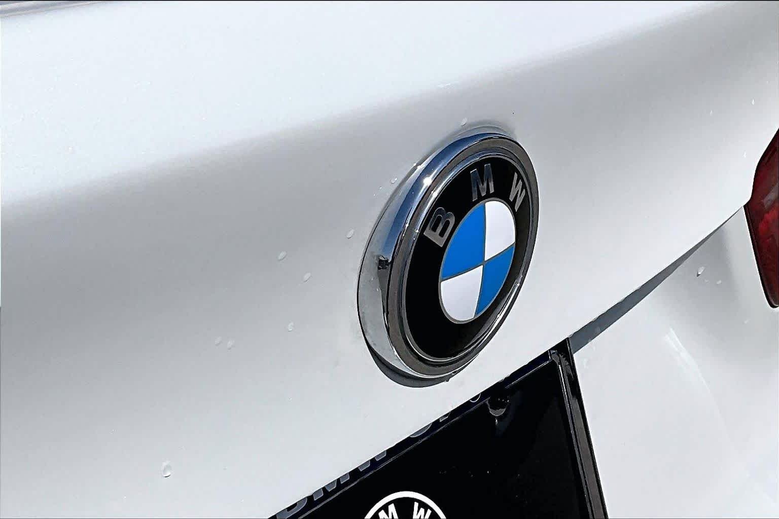 Used 2019 Alpine White BMW sDrive35i image 30