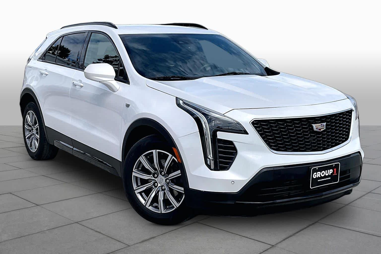 Used 2019 CRYSTAL WHITE TRICOAT Cadillac FWD Sport image 3