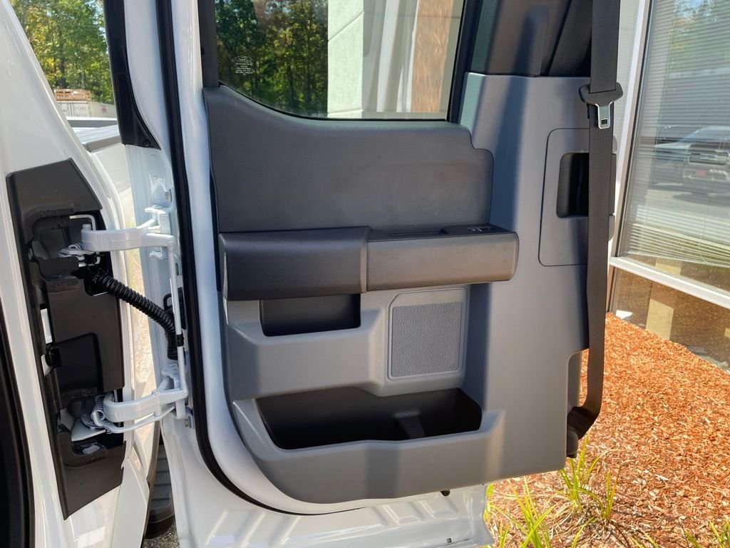 New 2026 Oxford White Ford F-350® XL image 29