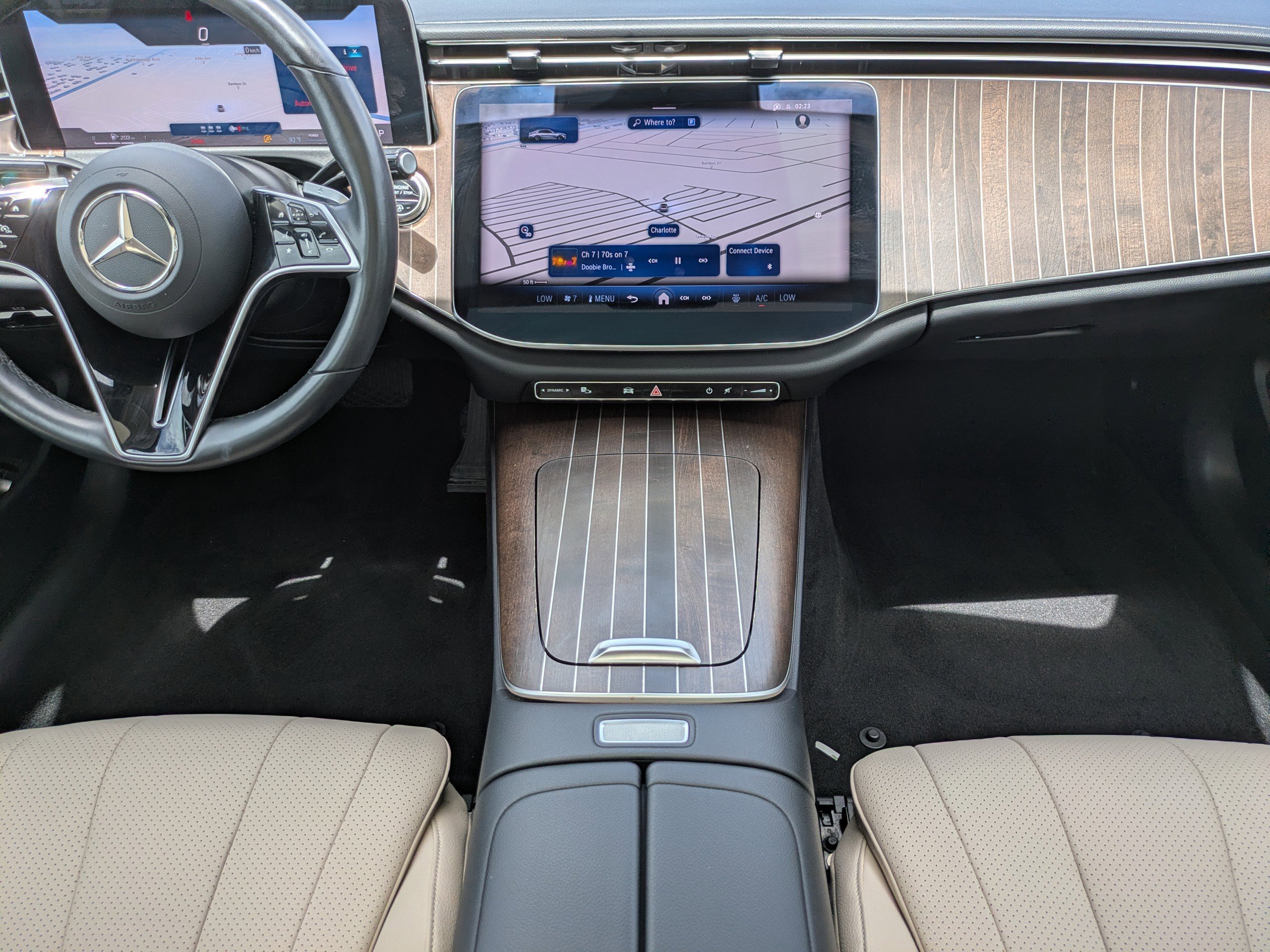 Used 2025 Obsidian Black Metallic Mercedes-Benz E 350 image 20