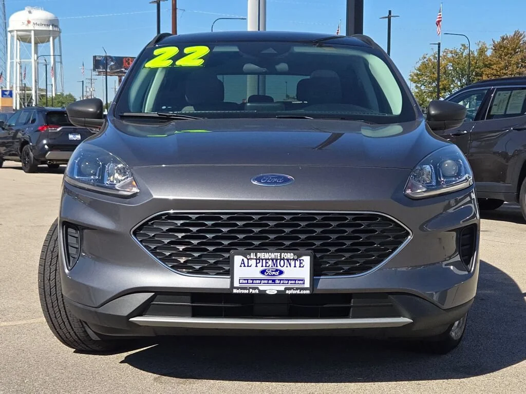 Certified 2022 Ford Escape SE with VIN 1FMCU0G6XNUA82150 for sale in Melrose Park, IL