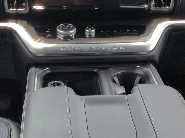 New 2026 Agate Black Metallic Ford MAX Platinum® image 19