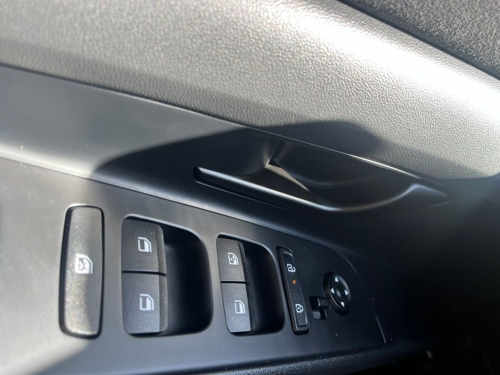 Used 2025 White Hyundai Base image 24