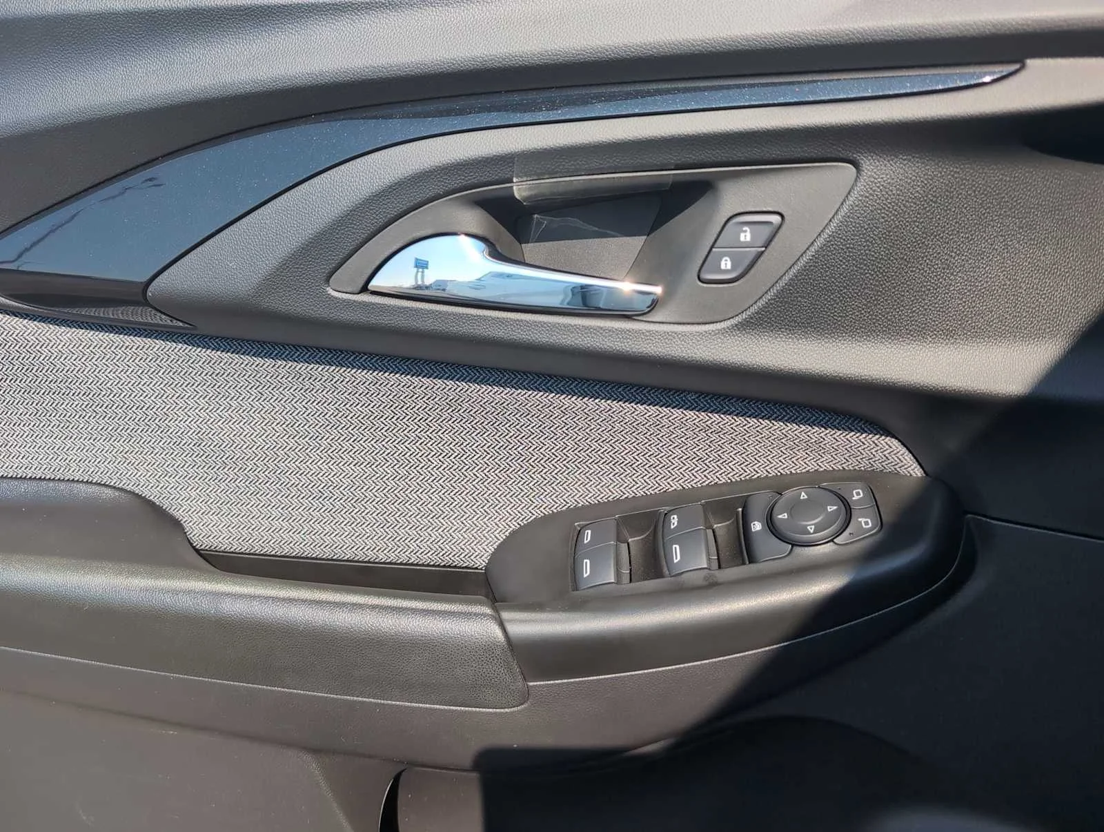 Used 2023 Summit White Chevrolet LT image 22