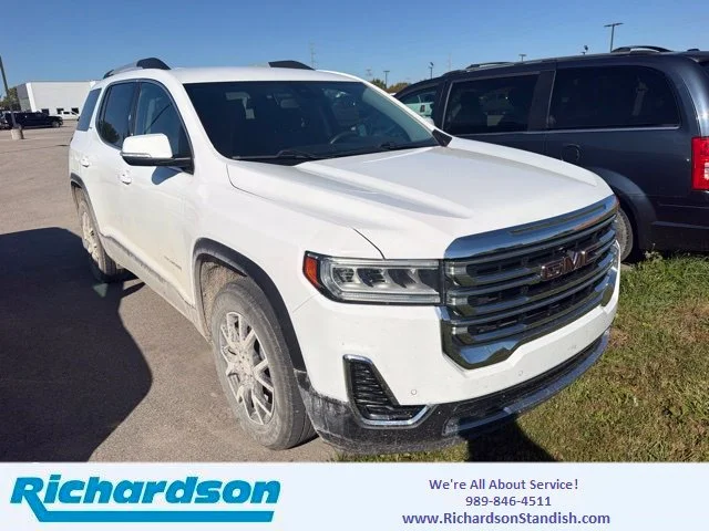 Used 2021 White GMC SLE image 1