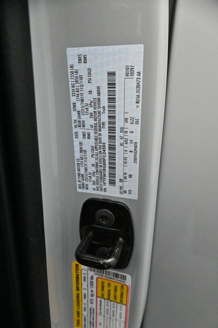 Used 2024 Avalanche Gray Ford Raptor image 43