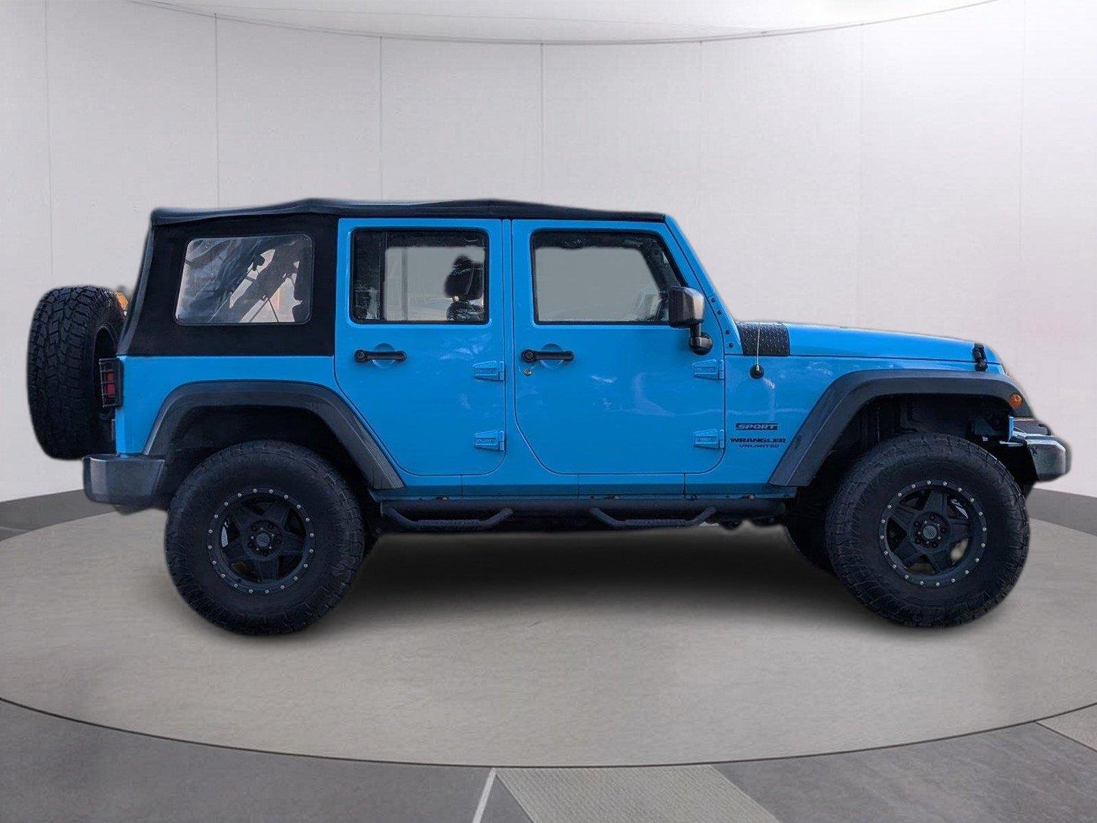Used 2017 Chief Clearcoat Jeep Sport image 7